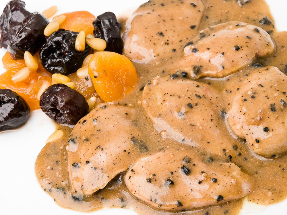 Recetas de otoño: Pechuguitas de codorniz con salsa de trufa al oloroso